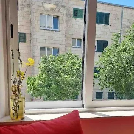 Apartment With 2 Bedrooms And Balcony, Near Center *