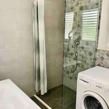 With 2 Bedrooms And Balcony, Near Center